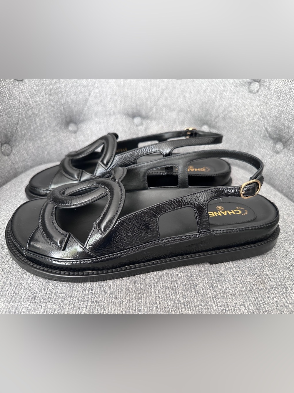 NEW BLAZY Chanel 2026 large CC LOGO BLACK LEATHER DADS SANDALS SIZE 38.5C - Picture 9 of 16